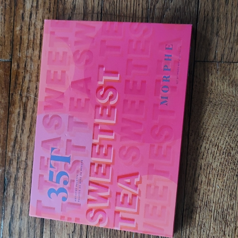 Sweetest Tea eyeshadow palette by Morphe